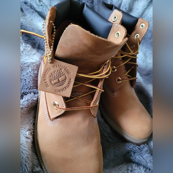 6" Timberland  Waterproof Boots in Wheat Nunuck Size 7 US - Picture 2 of 12